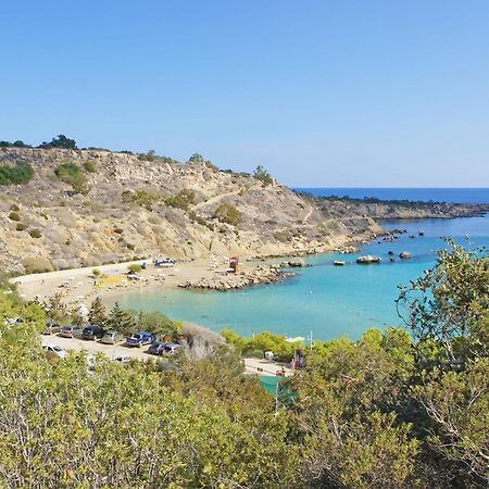 Meryl - Coralli Beachfront Apartment Протарас Экстерьер фото