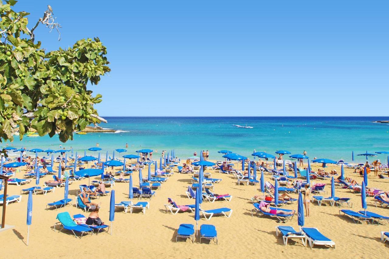 Meryl - Coralli Beachfront Apartment Протарас Экстерьер фото